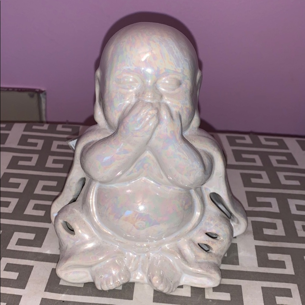 Pearlescent Buddha Decor
